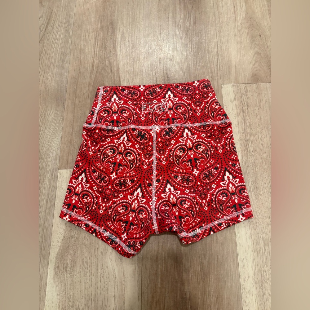 FLEO True High Short - Picture 3 of 9